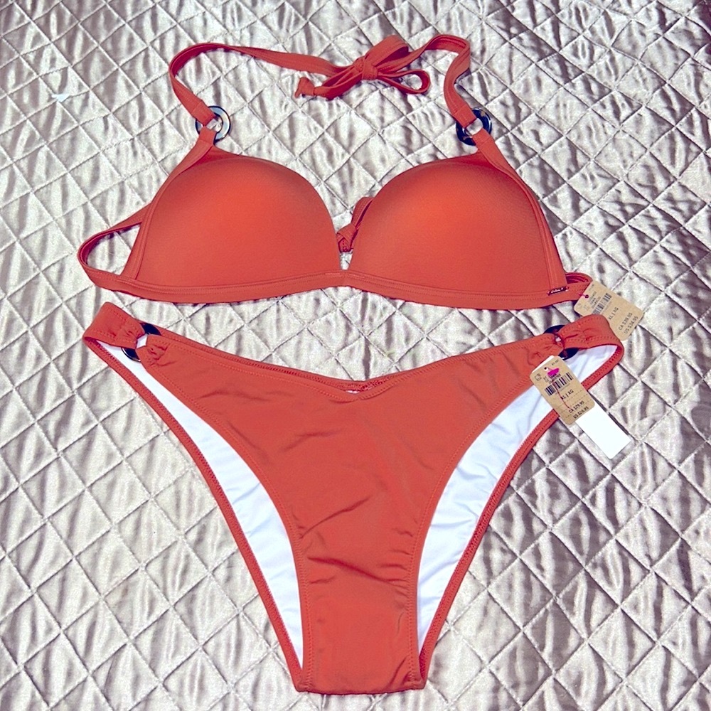 Victoria's Secret PINK Push-Up Triangle
Top V-Front Bikini with Rings Amber Clay - Picture 6 of 10
